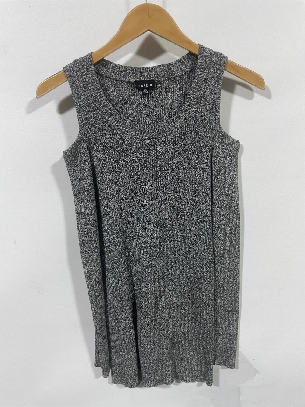 torrid Gray Ribbed Knit Off-Shoulder Sweater Tank